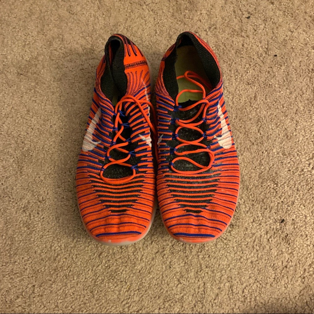 Nike Flyknit Sneakers